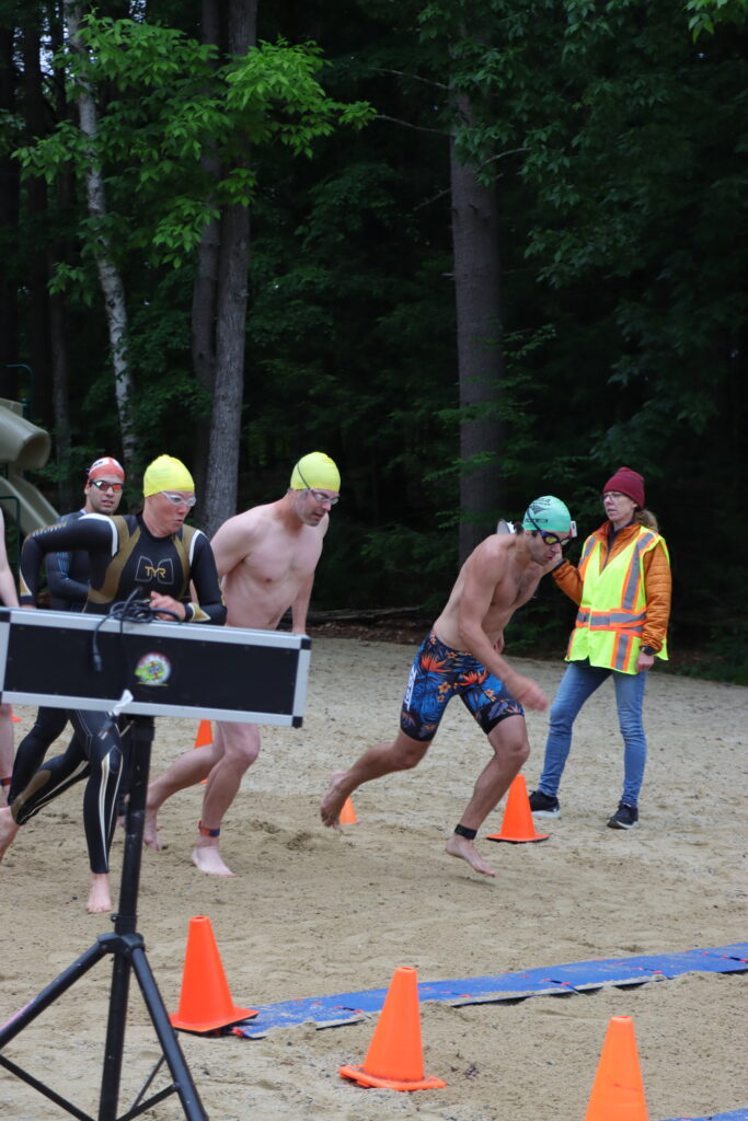 contestants at the start line